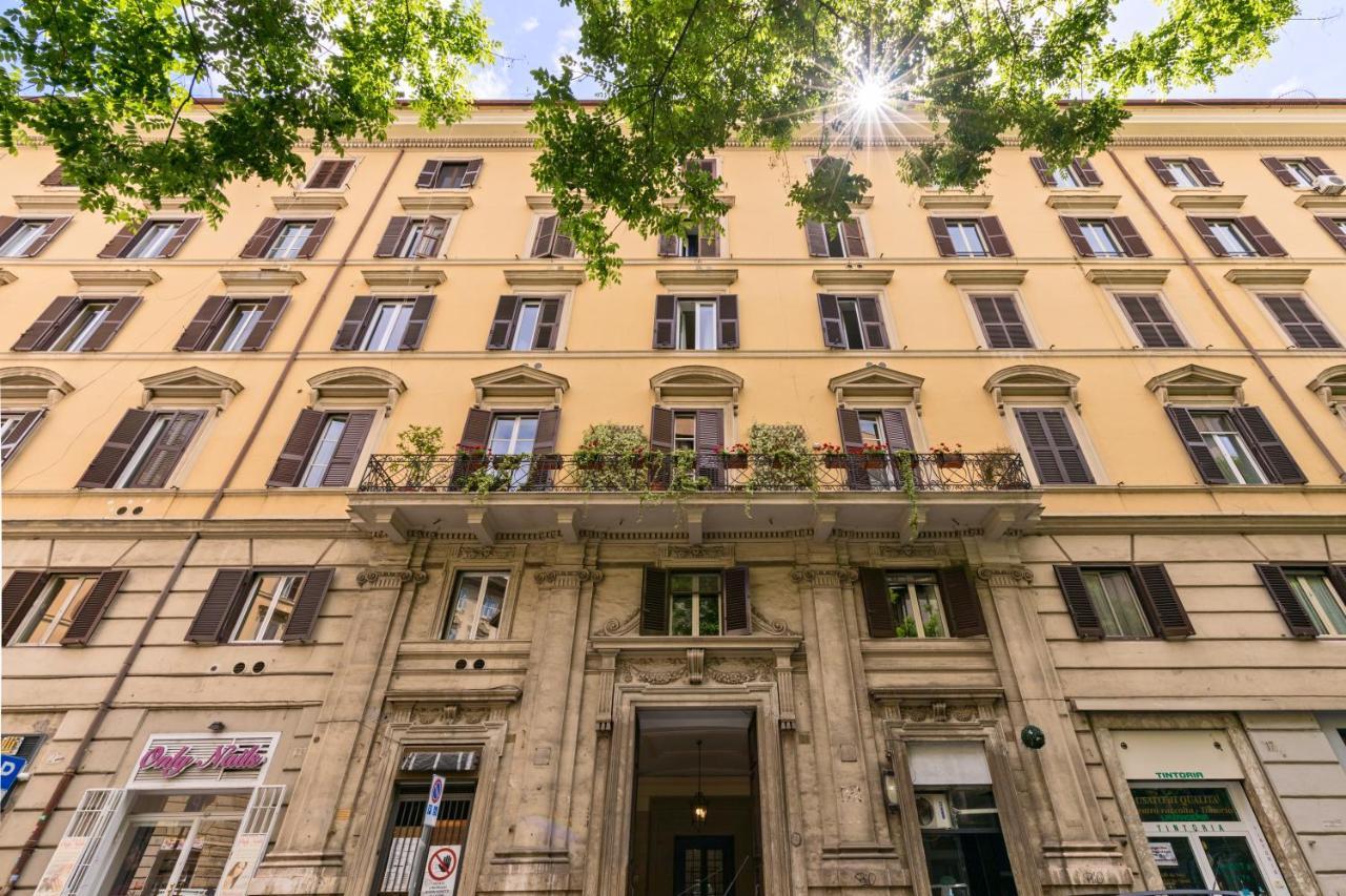 Buzzstays - Stylish Apartments Vatican Rome Downtown ภายนอก รูปภาพ